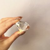 ヒマラヤ天然水晶を贅沢にブリリアントカットした置き石です
